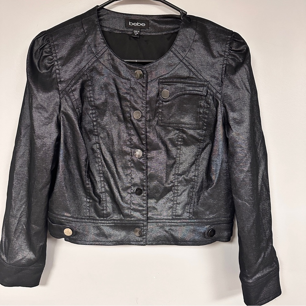 Bebe Black Women's Crop / Moto Shiny Metallic Black Jacket, Lined Like New! 10